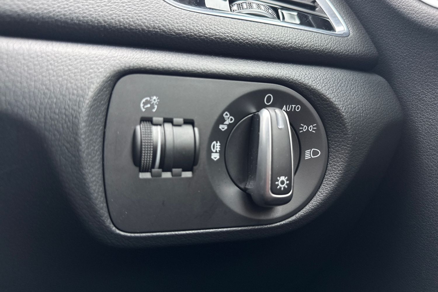 Used Audi Q3 2017 for sale - 76739550: Photo 27