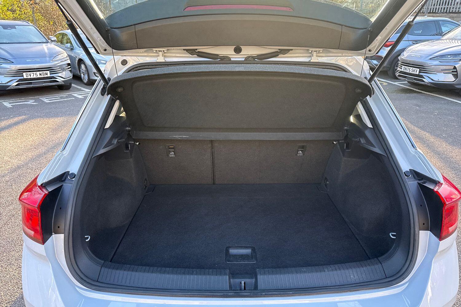 Used Volkswagen T-Roc 2019 for sale - 77820232: Photo 10