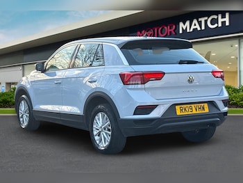 Used Volkswagen T-Roc 2019 for sale - 77820232: Photo