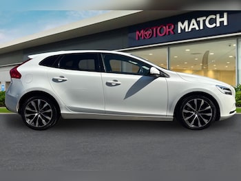 Used Volvo V40 2019 for sale - 78722733: Photo