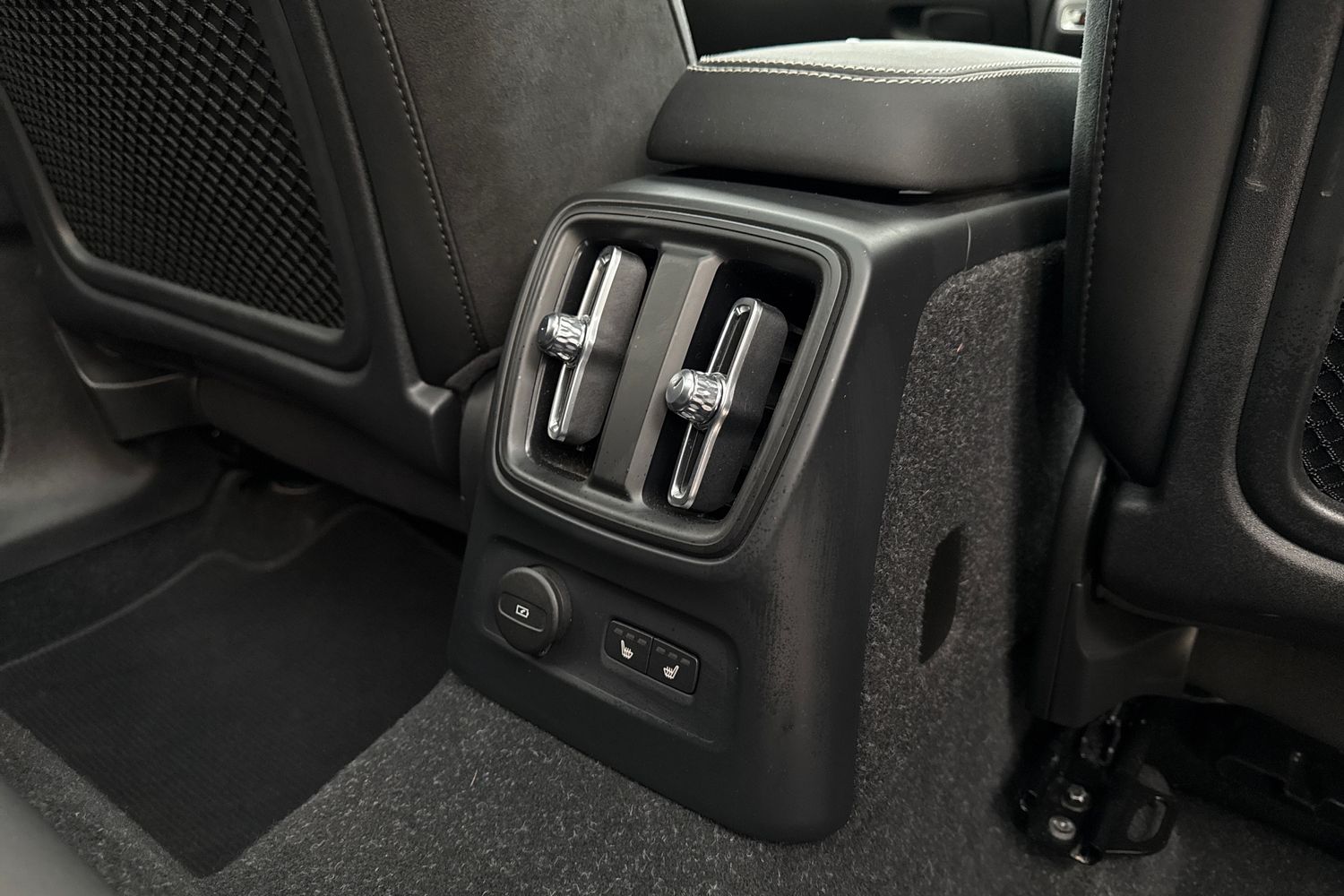 Used Volvo XC40 2022 for sale - 76836337: Photo 28