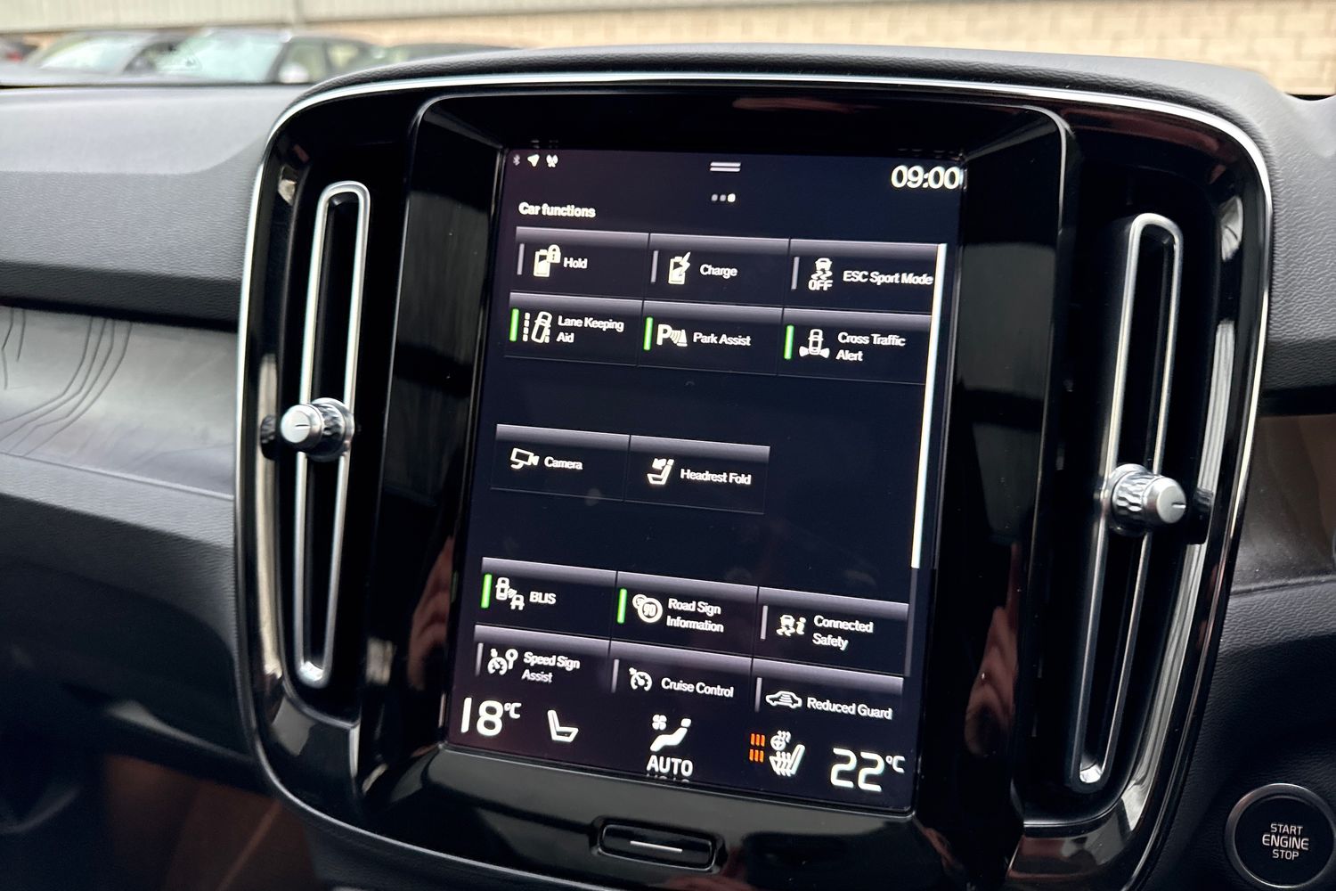 Used Volvo XC40 2022 for sale - 76836337: Photo 37