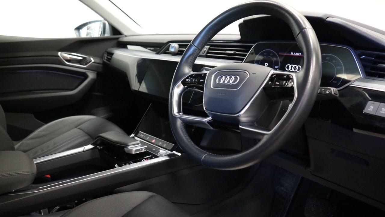 Used Audi e-tron 2020 for sale - 77520268: Photo 5