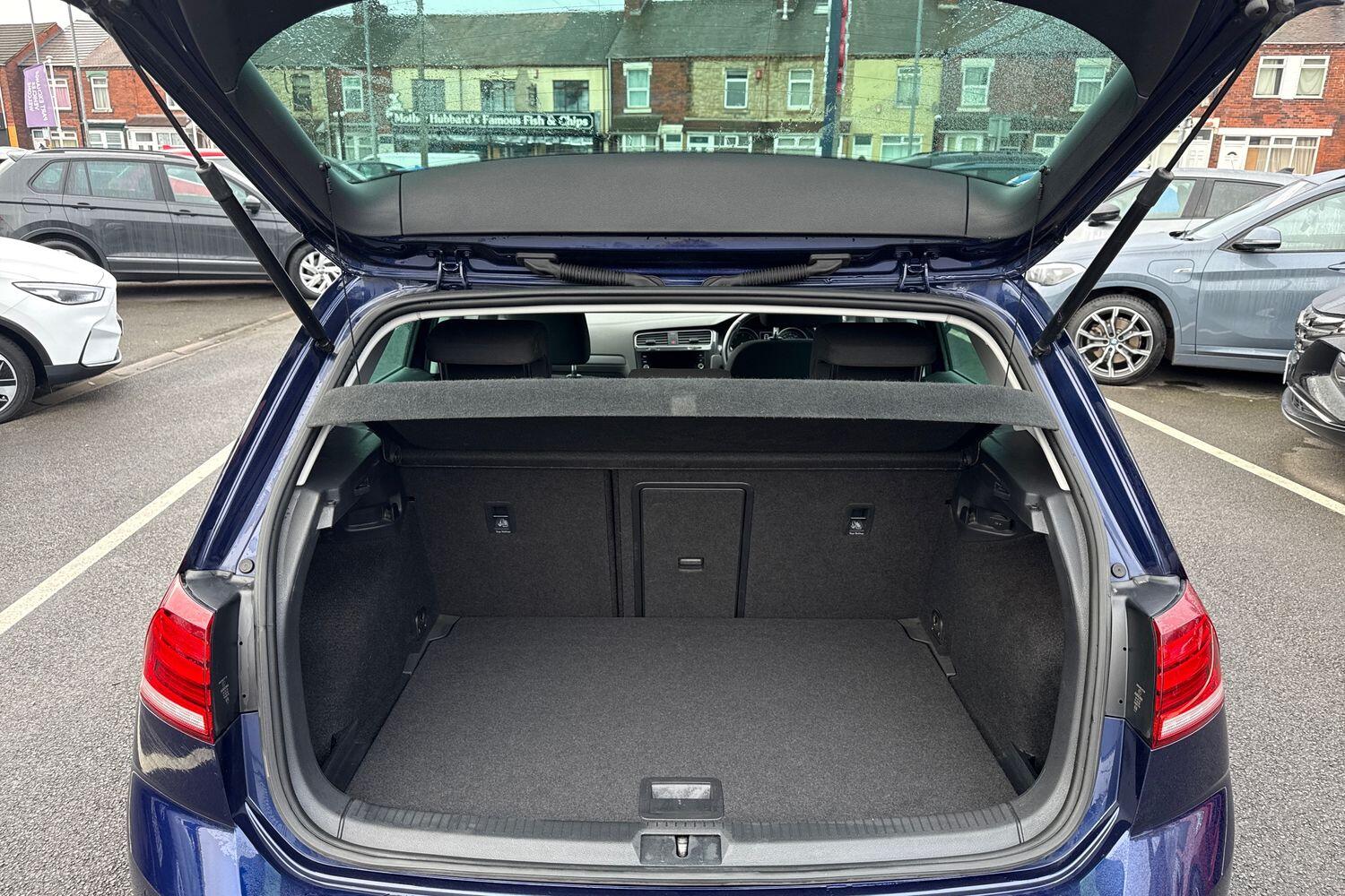 Used Volkswagen Golf 2019 for sale - 76697794: Photo 10