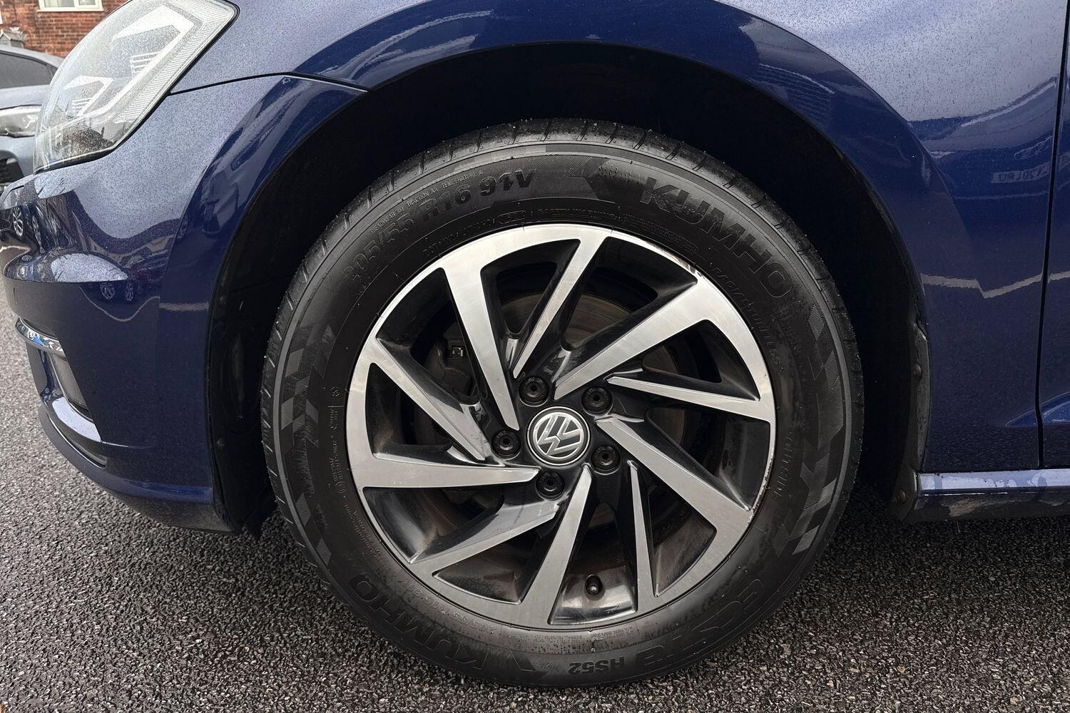 Used Volkswagen Golf 2019 for sale - 76697794: Photo 23