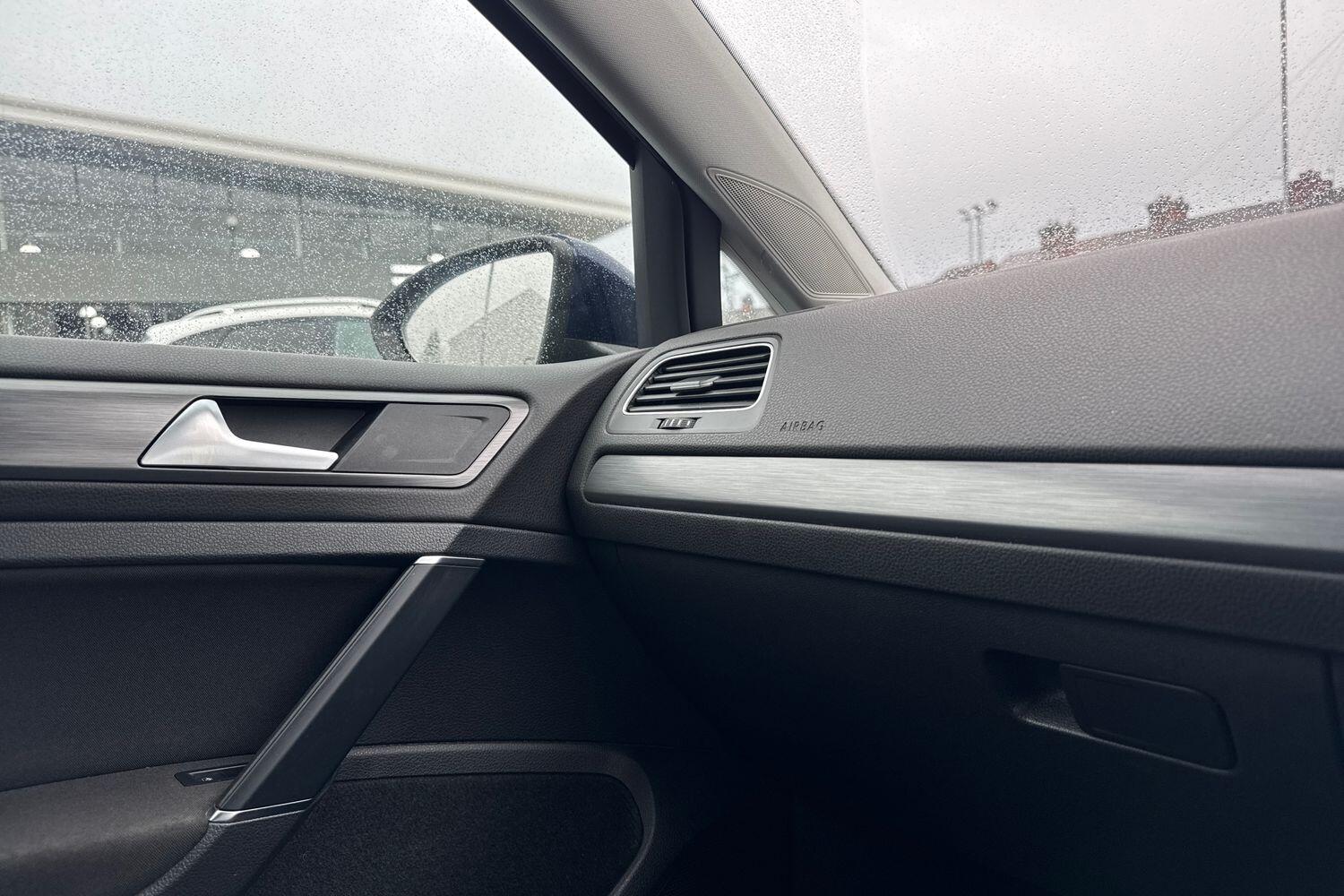 Used Volkswagen Golf 2019 for sale - 76697794: Photo 40