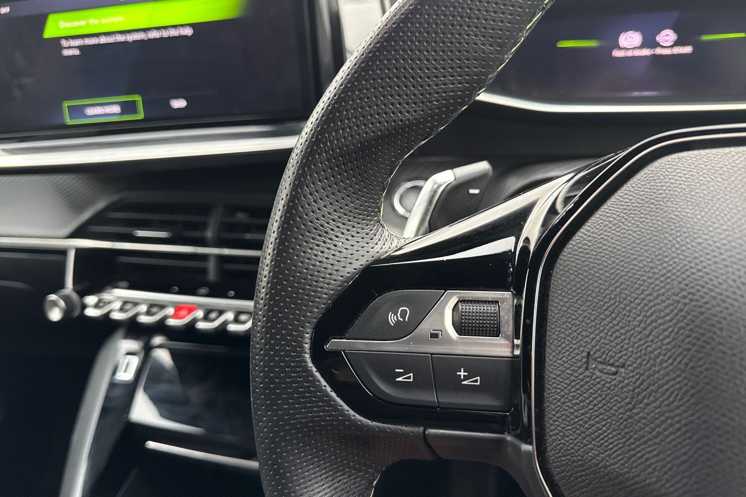 Used Peugeot 2008 2024 for sale - 76836405: Photo 30