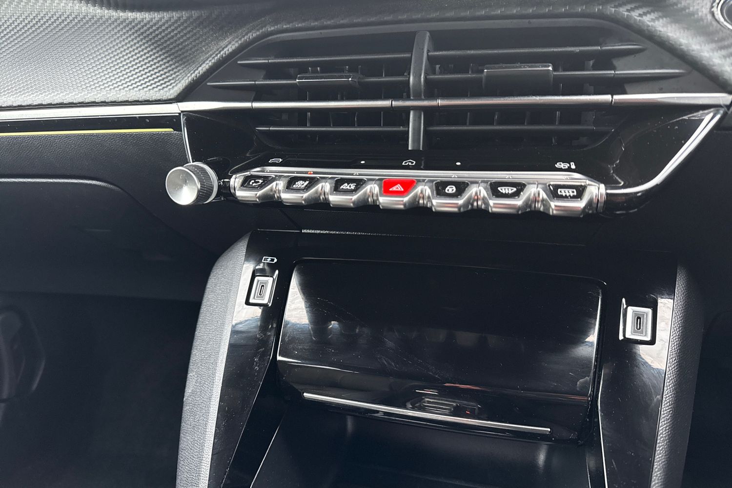 Used Peugeot 2008 2024 for sale - 76836405: Photo 41