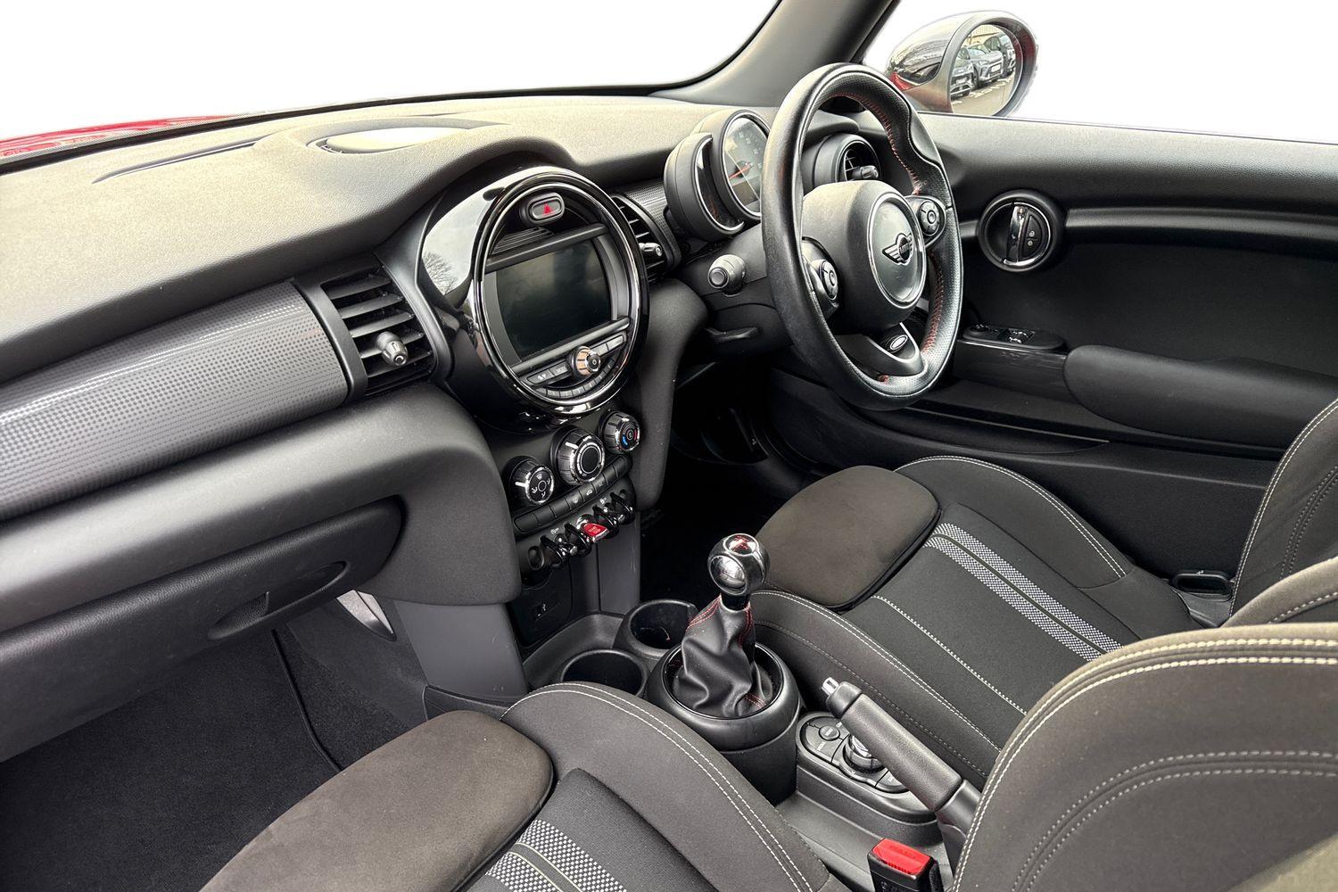 Used MINI Hatch 2018 for sale - 77211522: Photo 8