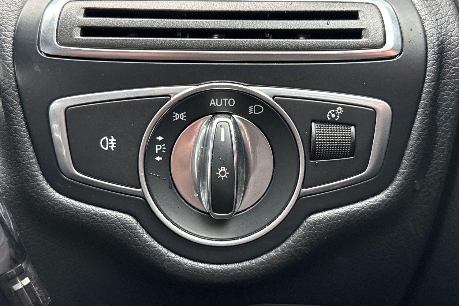 Used Mercedes-Benz C Class 2017 for sale - 76365166: Photo 28