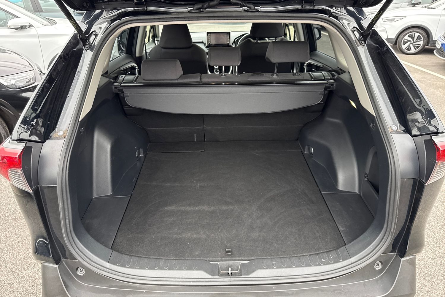 Used Toyota RAV4 2022 for sale - 76365144: Photo 10