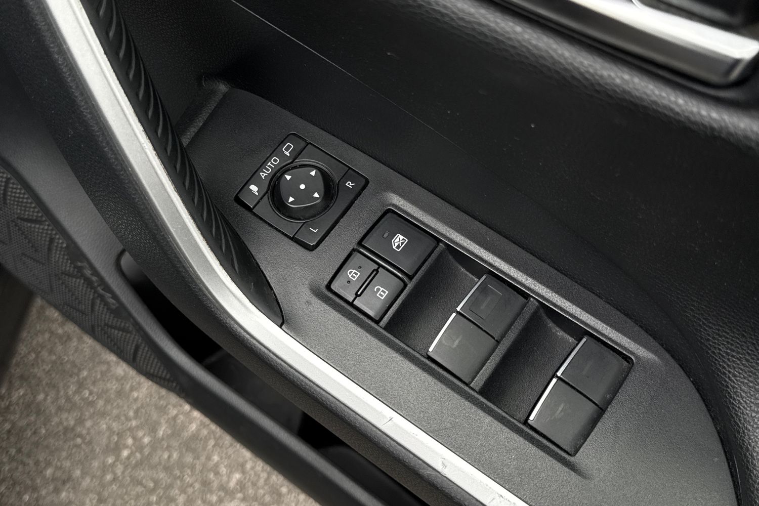 Used Toyota RAV4 2022 for sale - 76365144: Photo 18