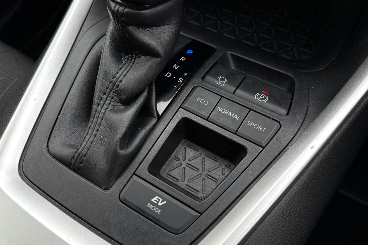 Used Toyota RAV4 2022 for sale - 76365144: Photo 35