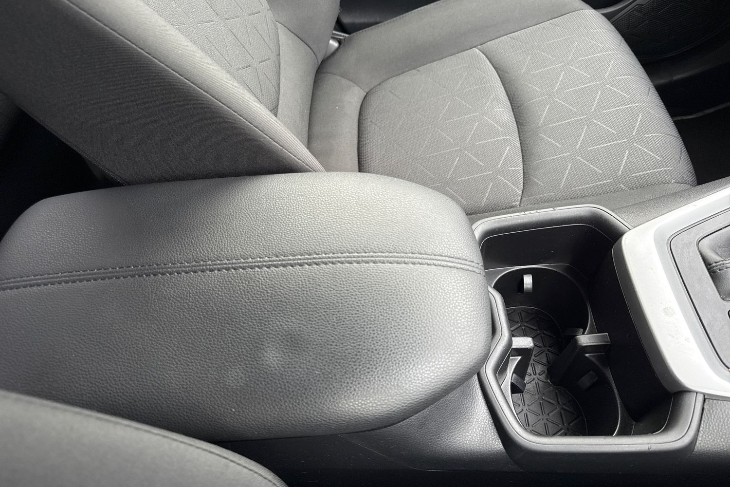 Used Toyota RAV4 2022 for sale - 76365144: Photo 42