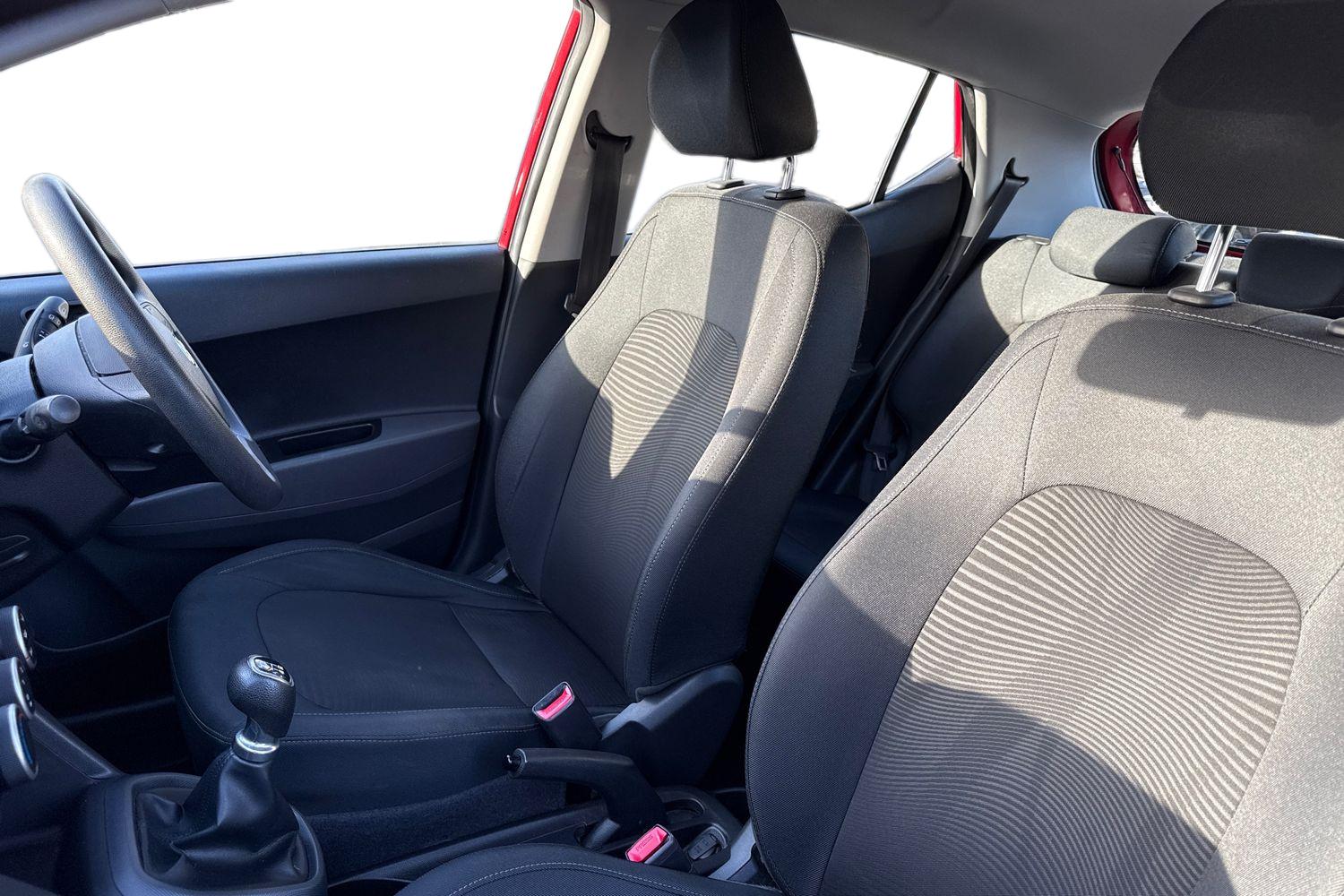 Used Hyundai i10 2017 for sale - 77011432: Photo 11