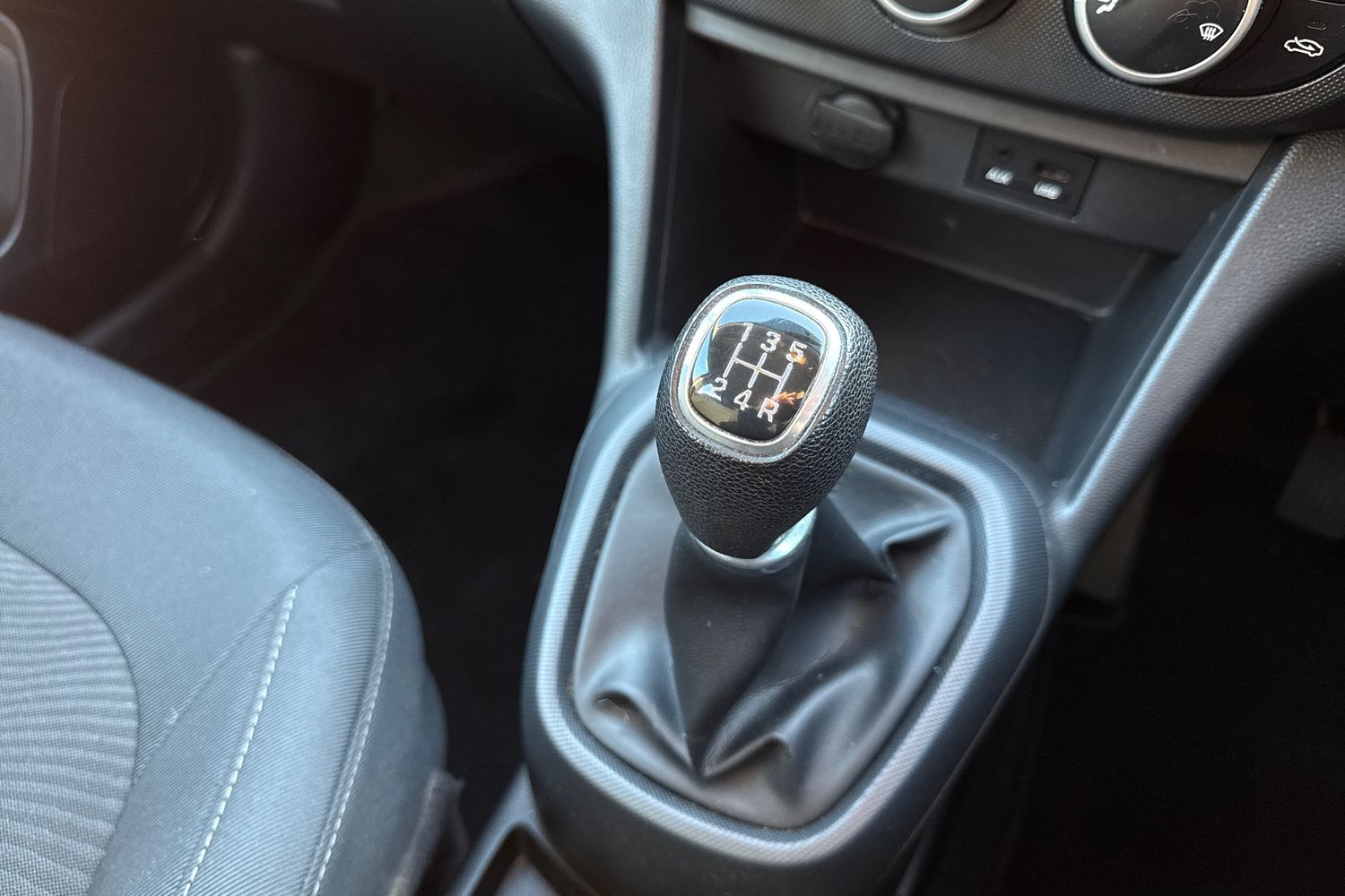 Used Hyundai i10 2017 for sale - 77011432: Photo 20