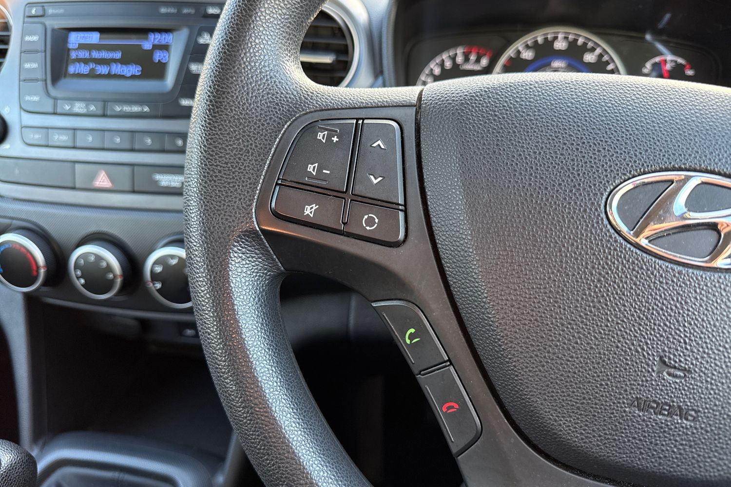 Used Hyundai i10 2017 for sale - 77011432: Photo 33