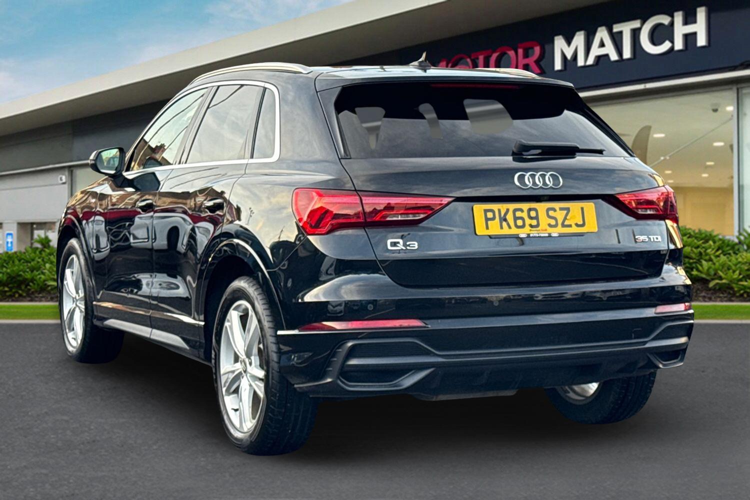 Used Audi Q3 2019 for sale - 76909432: Photo 2