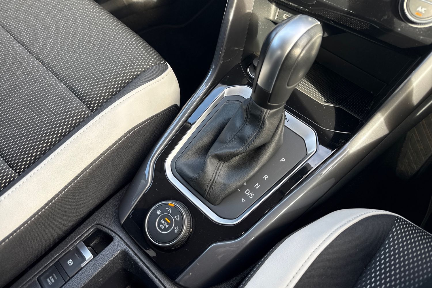 Used Volkswagen T-Roc 2021 for sale - 77742182: Photo 20