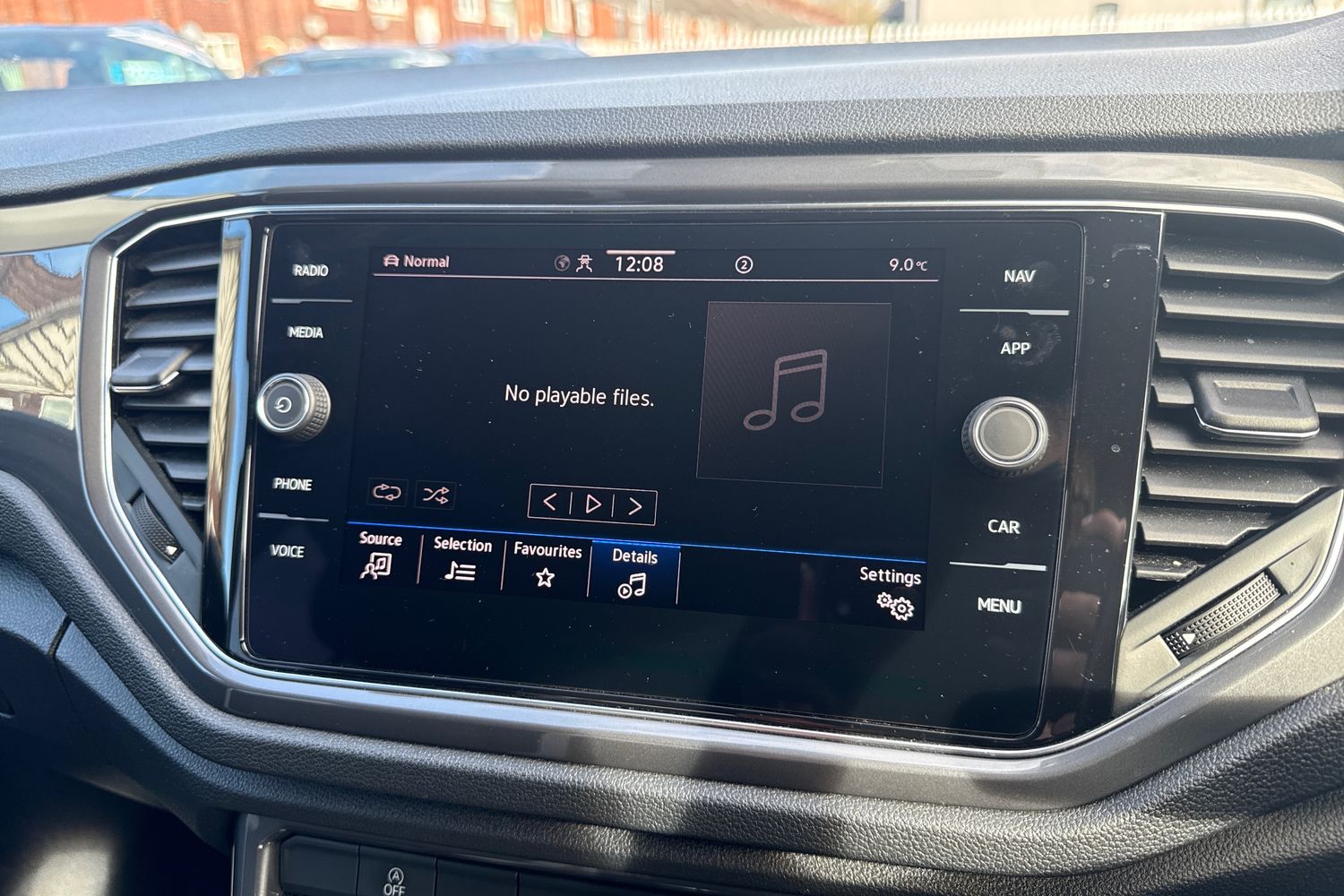 Used Volkswagen T-Roc 2021 for sale - 77742182: Photo 29