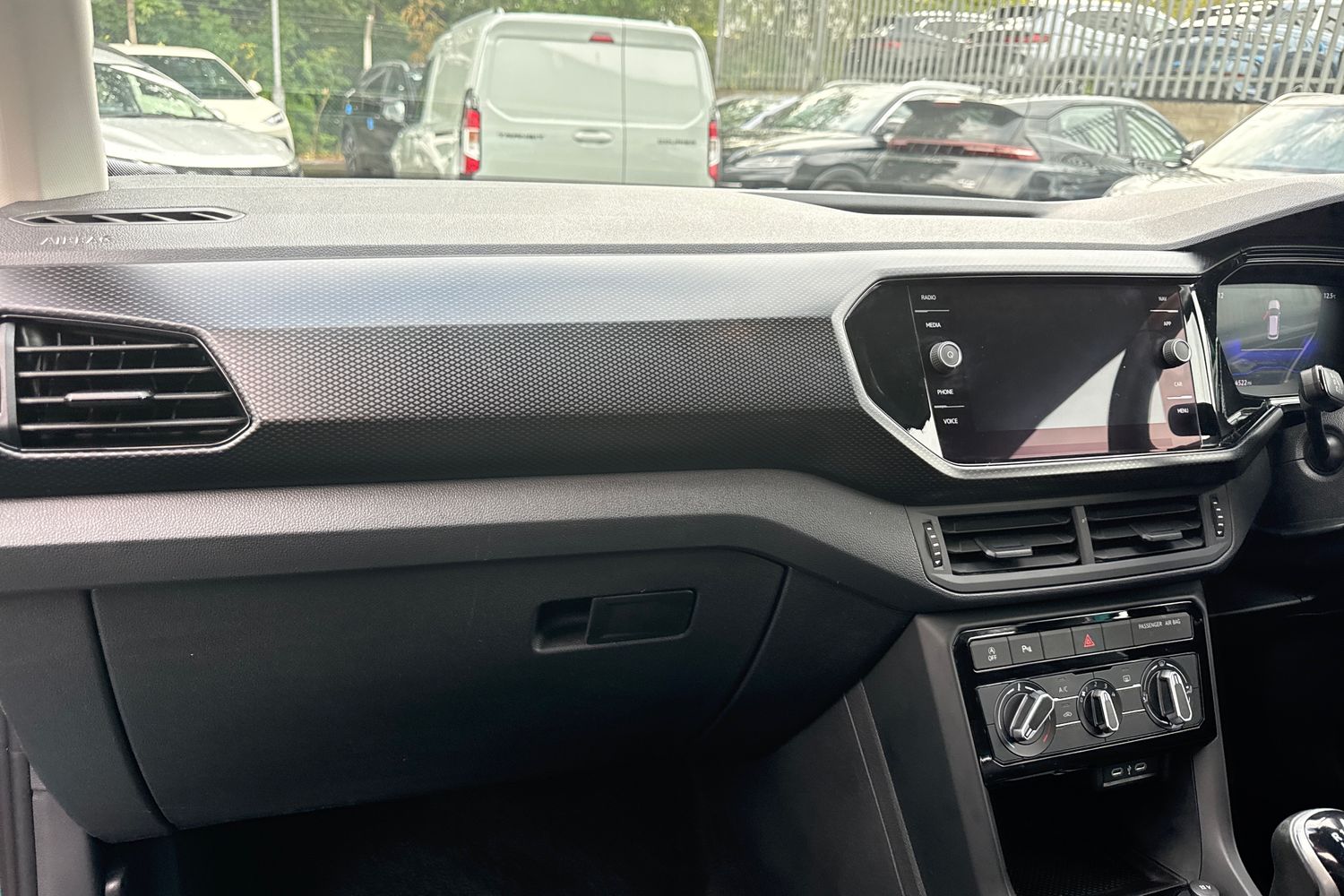 Used Volkswagen T-Cross 2023 for sale - 76365191: Photo 15