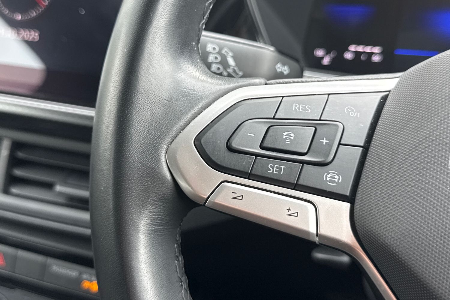 Used Volkswagen T-Cross 2023 for sale - 76365191: Photo 31