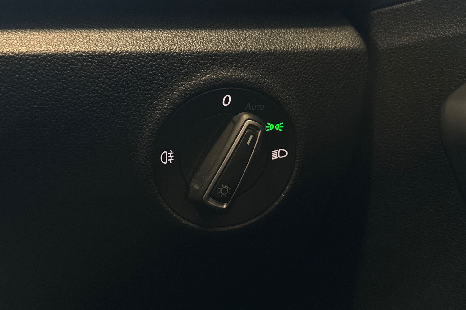 Used Volkswagen T-Roc 2019 for sale - 77996496: Photo 25