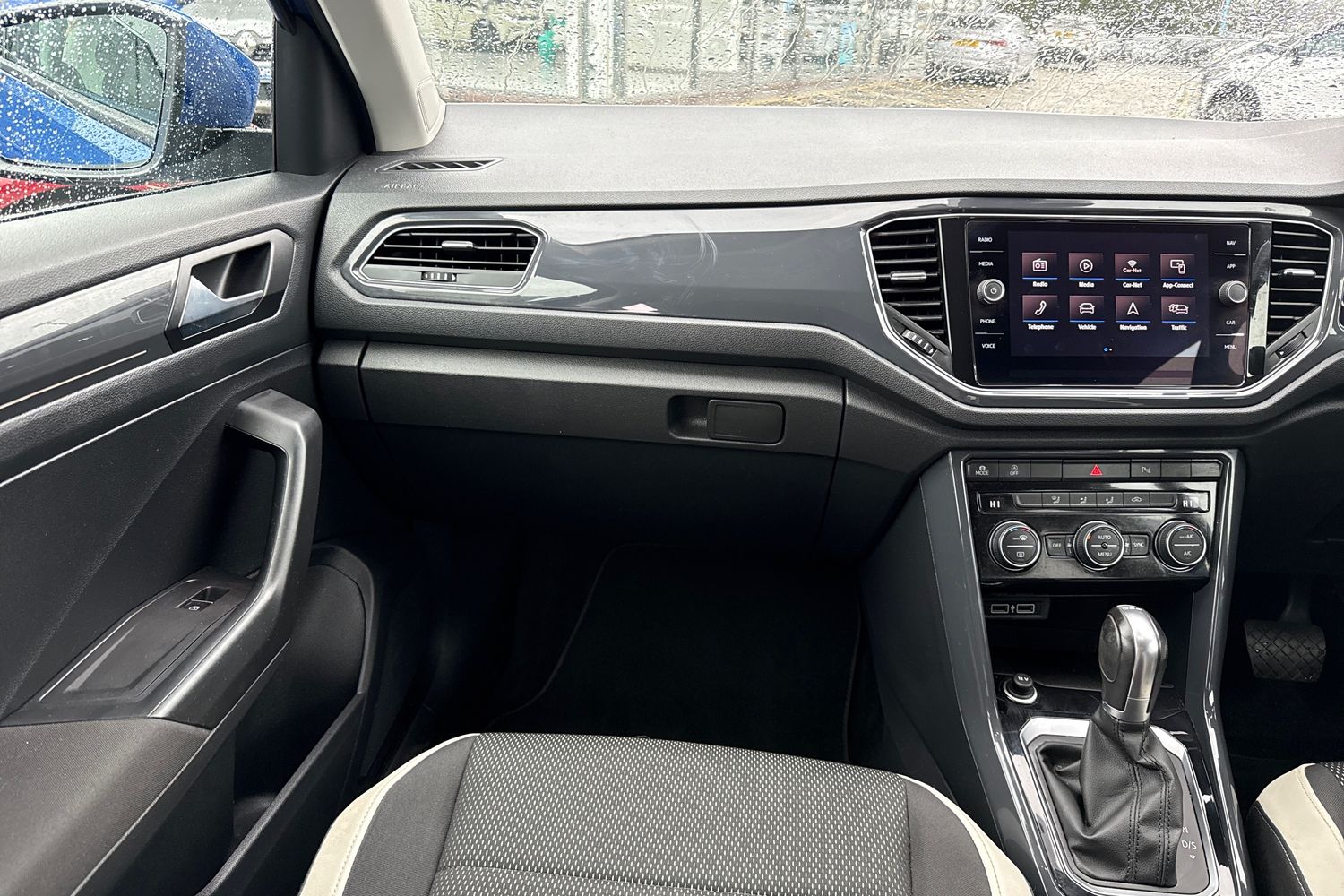 Used Volkswagen T-Roc 2019 for sale - 76365181: Photo 15