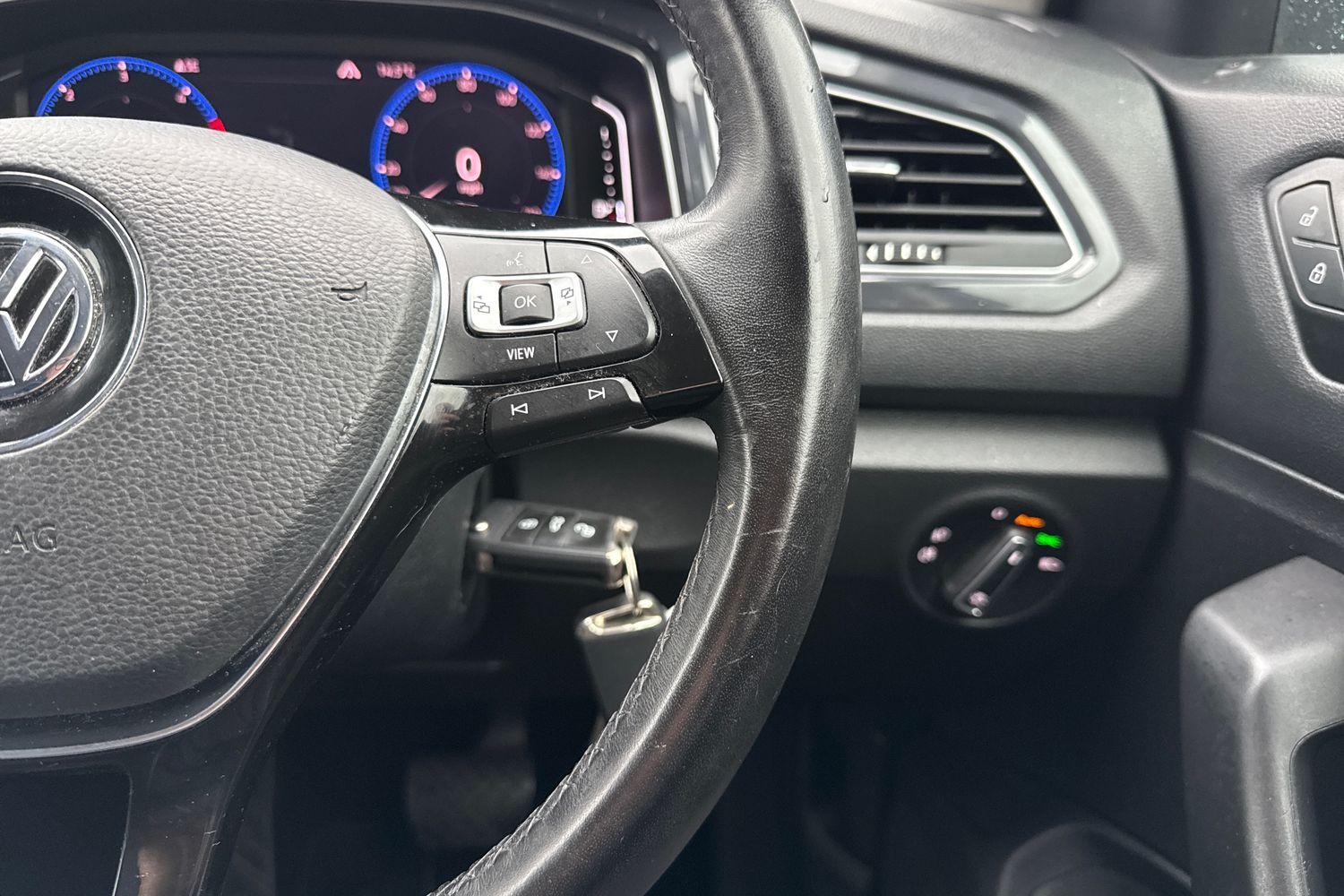 Used Volkswagen T-Roc 2019 for sale - 76365181: Photo 30