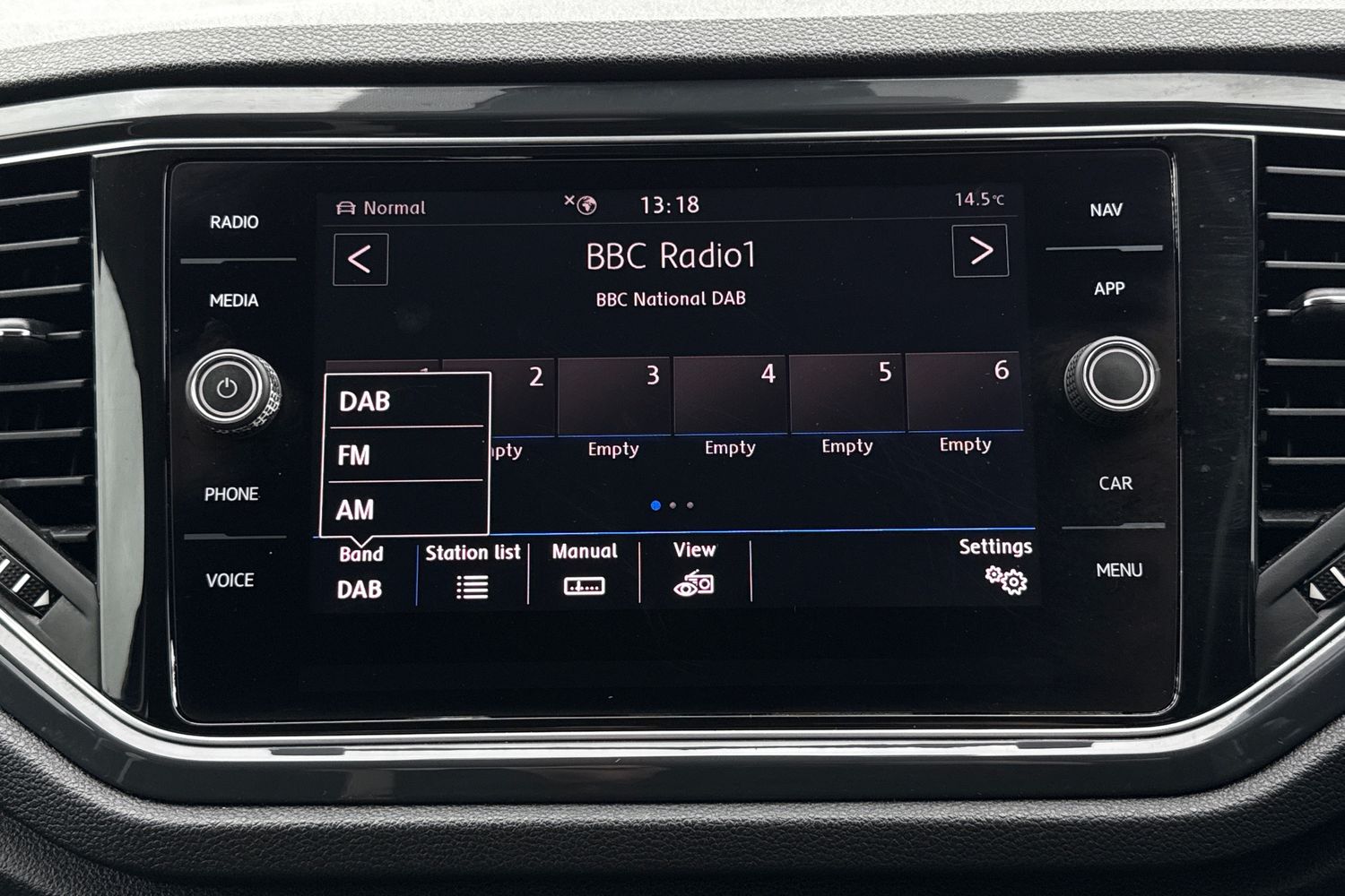 Used Volkswagen T-Roc 2019 for sale - 76365181: Photo 32