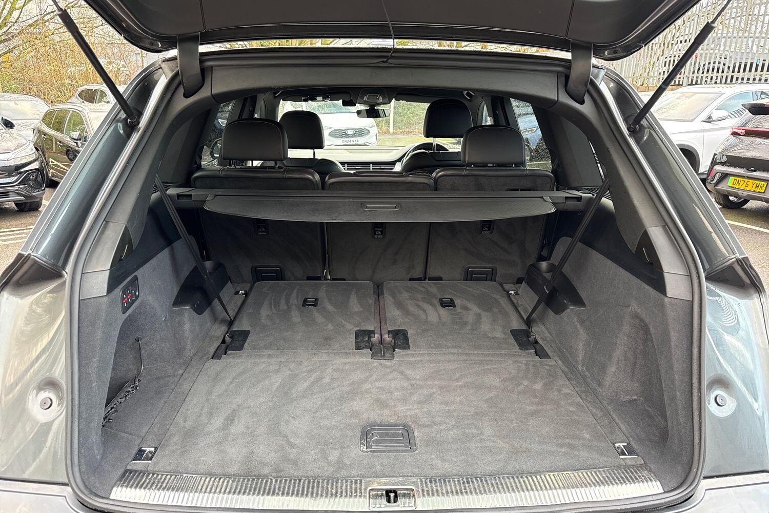 Used Audi Q7 2016 for sale - 77340970: Photo 10