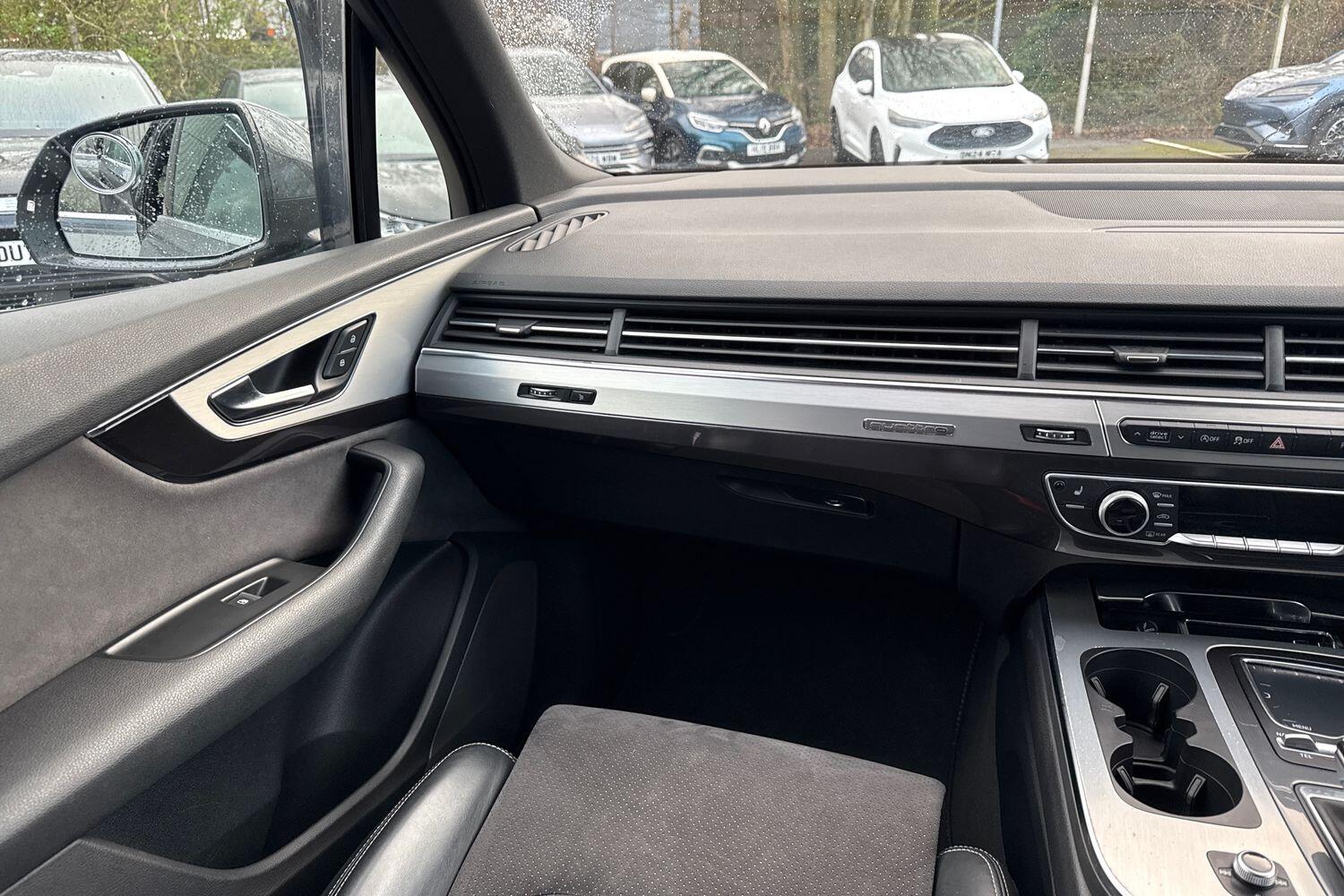 Used Audi Q7 2016 for sale - 77340970: Photo 15