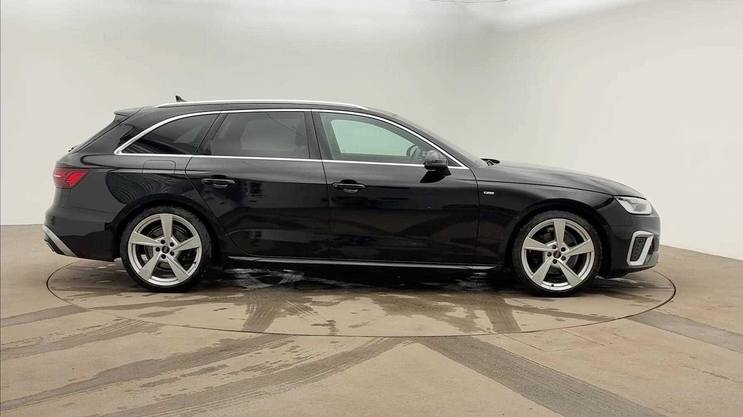 Used Audi A4 2023 for sale - 77520340: Photo 3