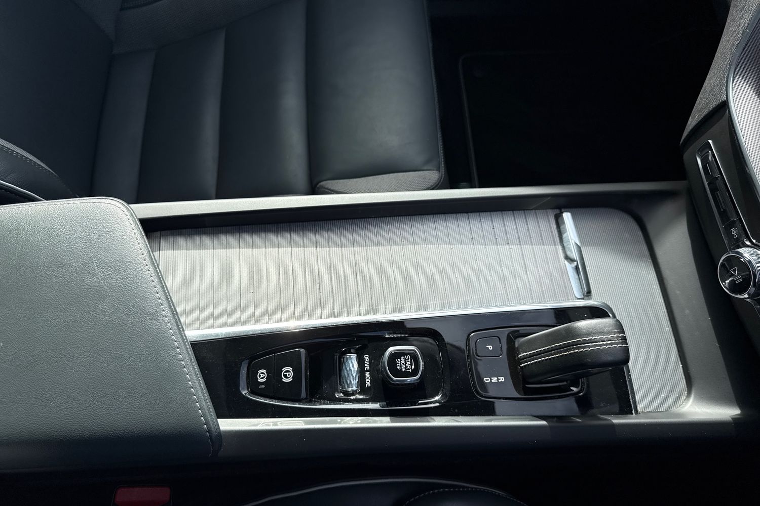 Used Volvo XC60 2020 for sale - 76654037: Photo 35