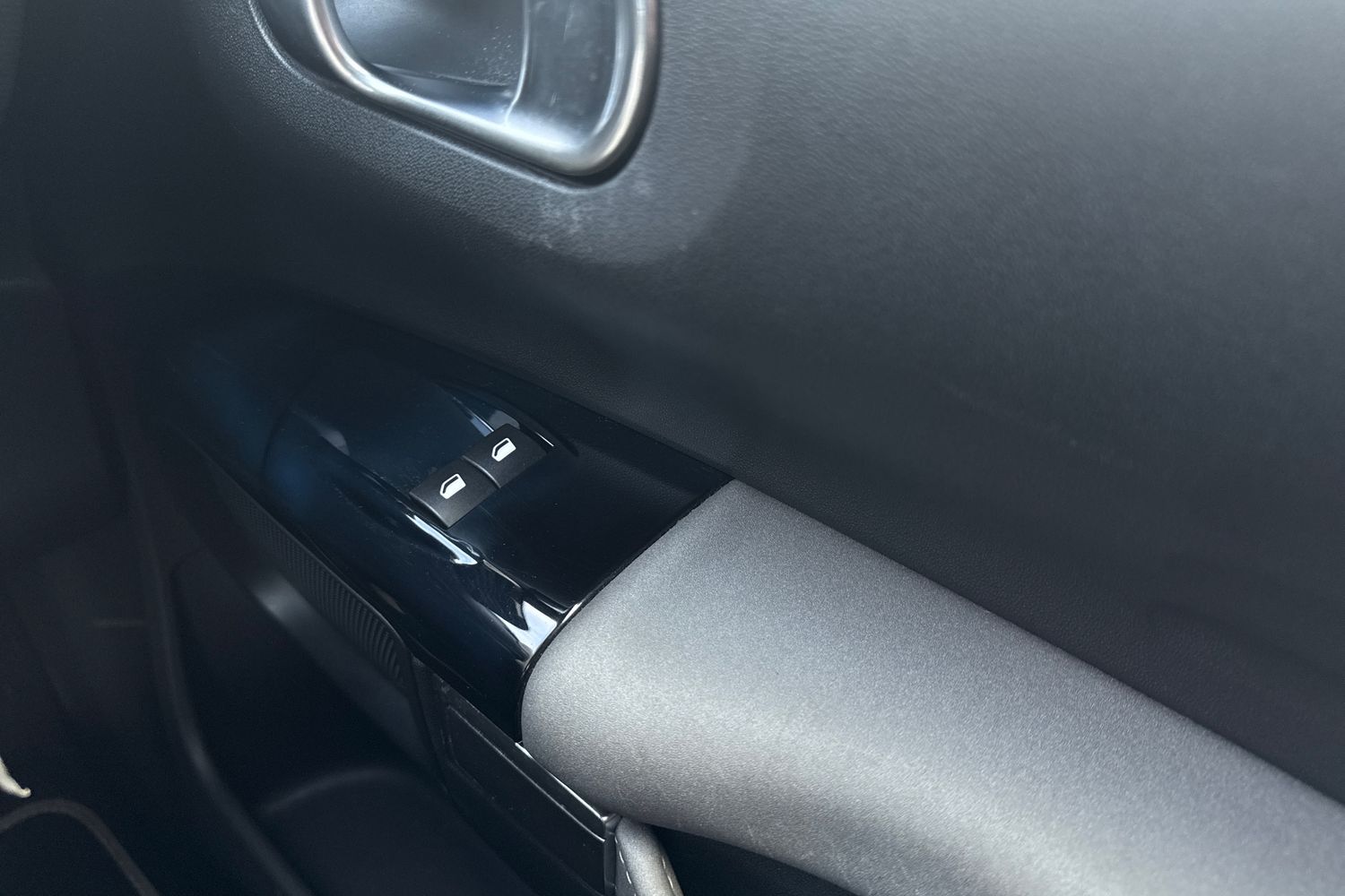 Used Citroen C4 Cactus 2017 for sale - 77233306: Photo 18