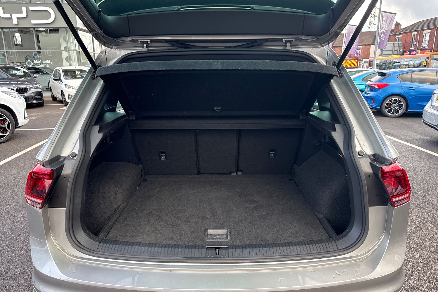 Used Volkswagen Tiguan 2018 for sale - 76365153: Photo 10