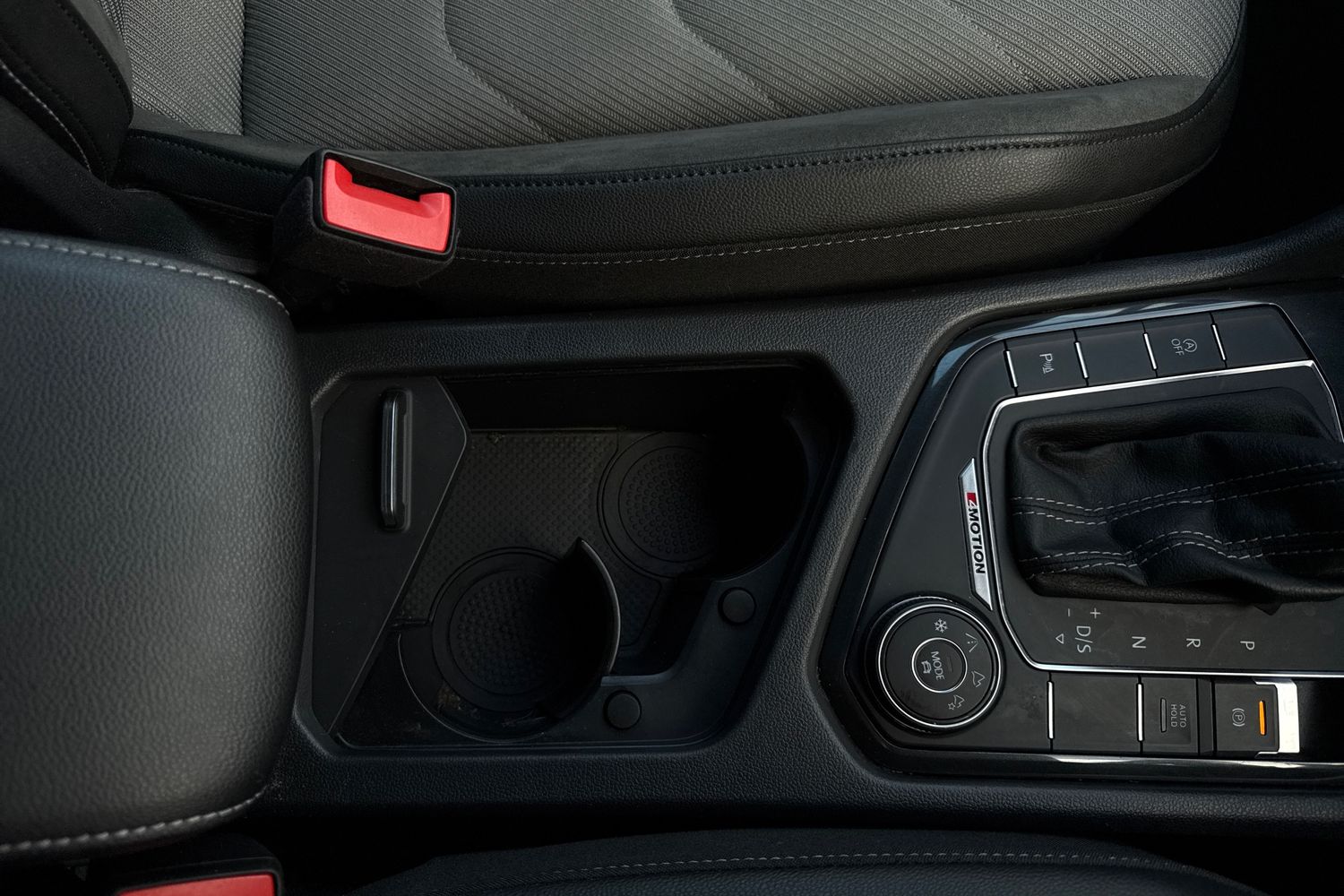 Used Volkswagen Tiguan 2018 for sale - 76365153: Photo 32