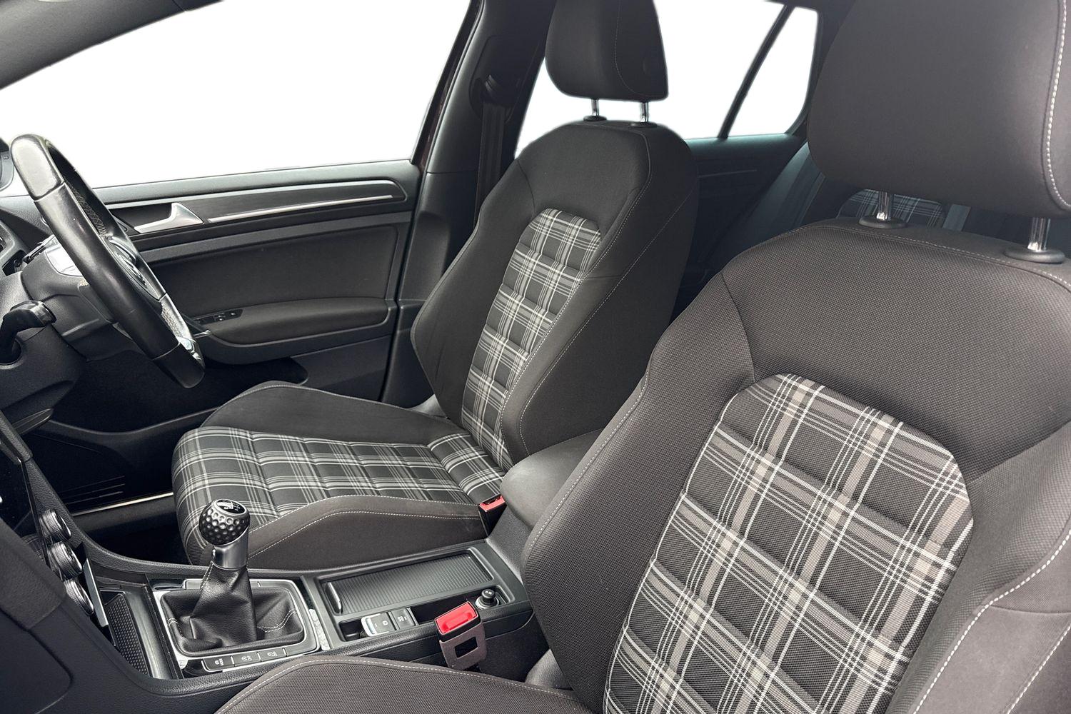 Used Volkswagen Golf 2017 for sale - 77032385: Photo 11