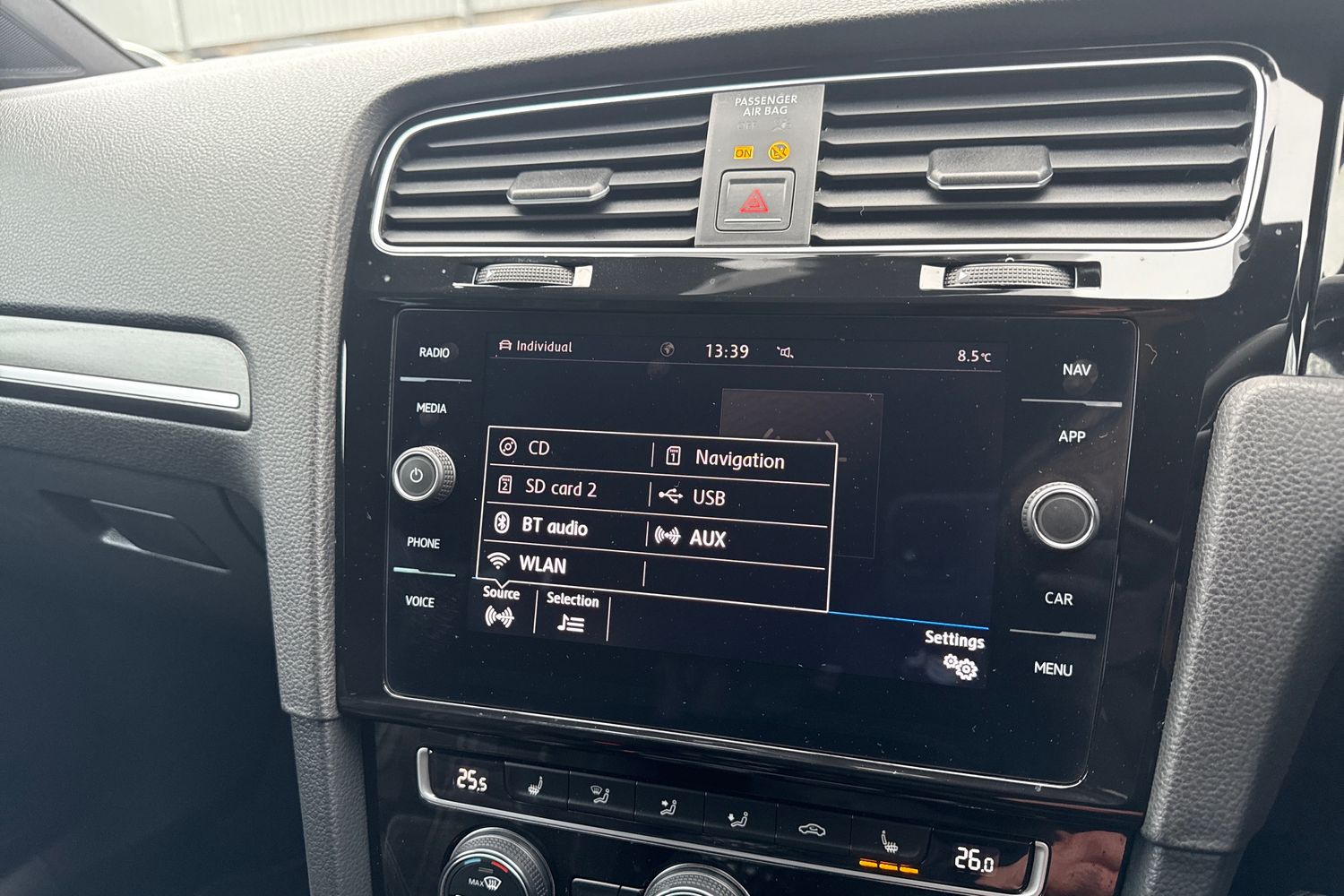 Used Volkswagen Golf 2017 for sale - 77032385: Photo 31