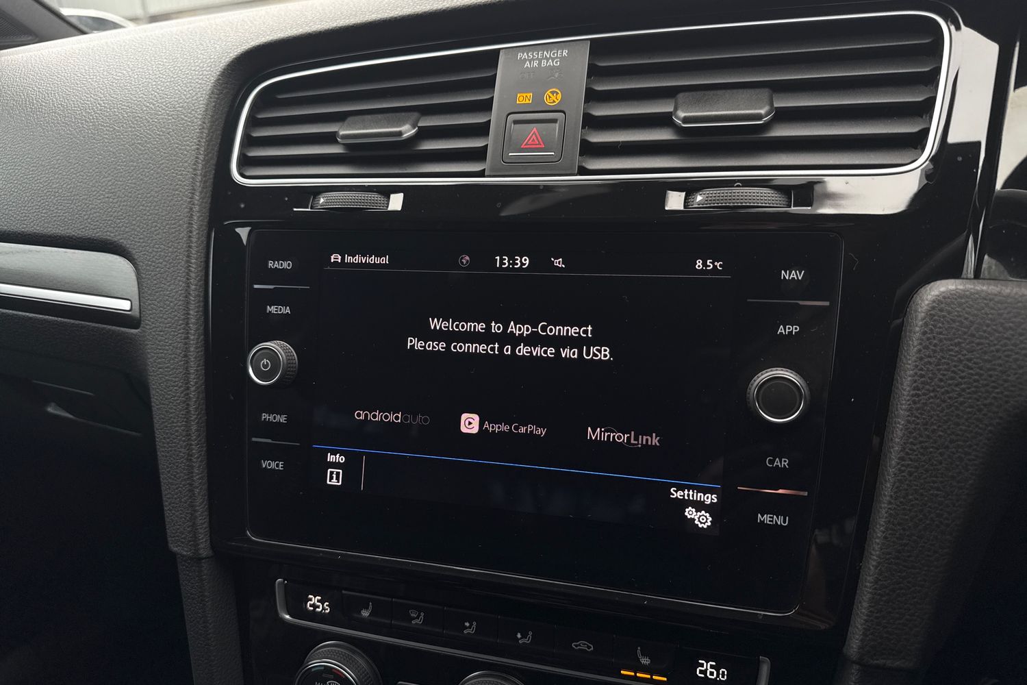 Used Volkswagen Golf 2017 for sale - 77032385: Photo 33