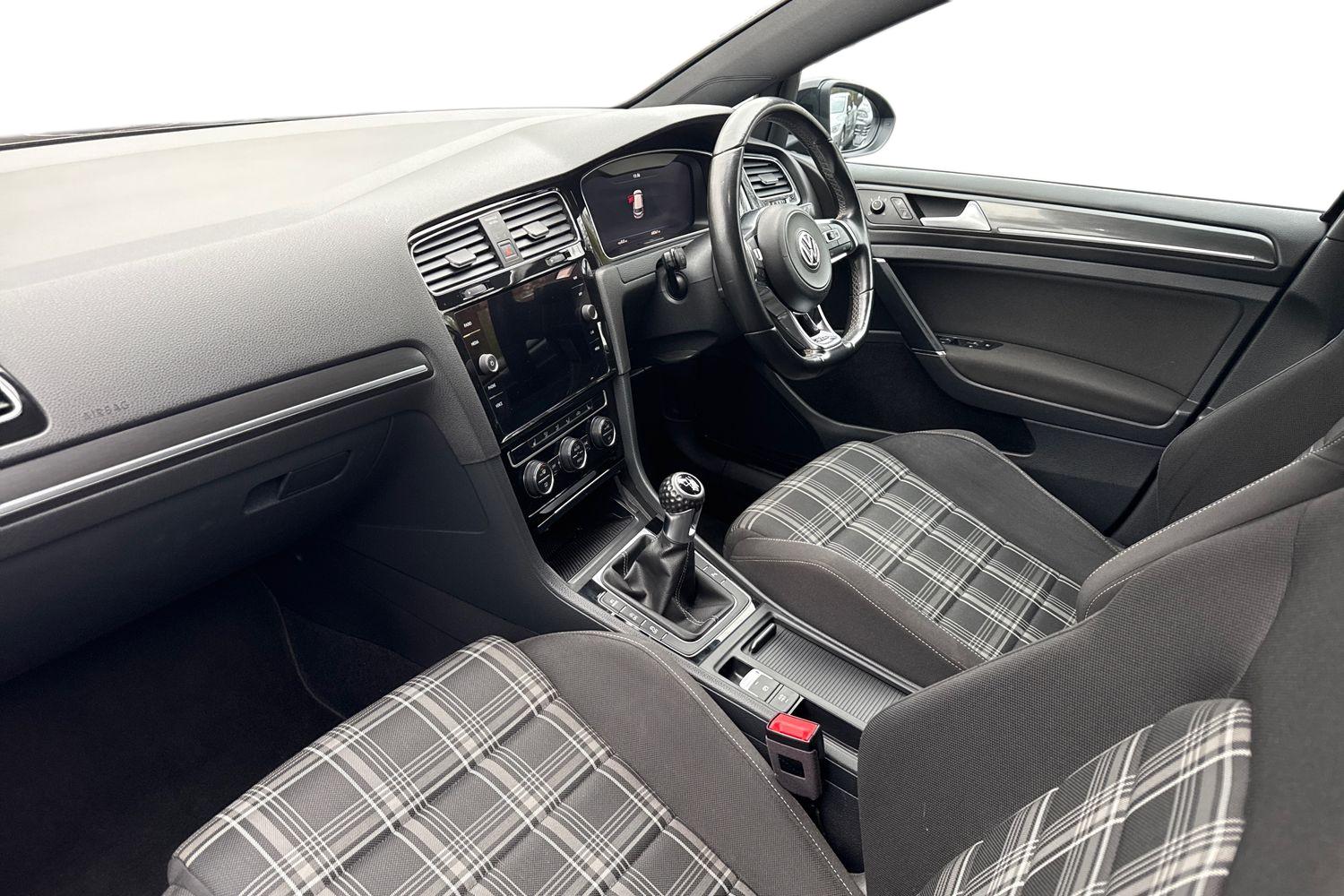 Used Volkswagen Golf 2017 for sale - 77032385: Photo 9