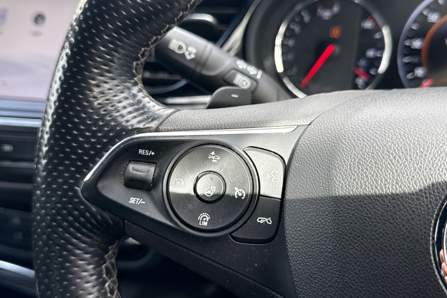 Used Vauxhall Insignia 2017 for sale - 77879216: Photo 33