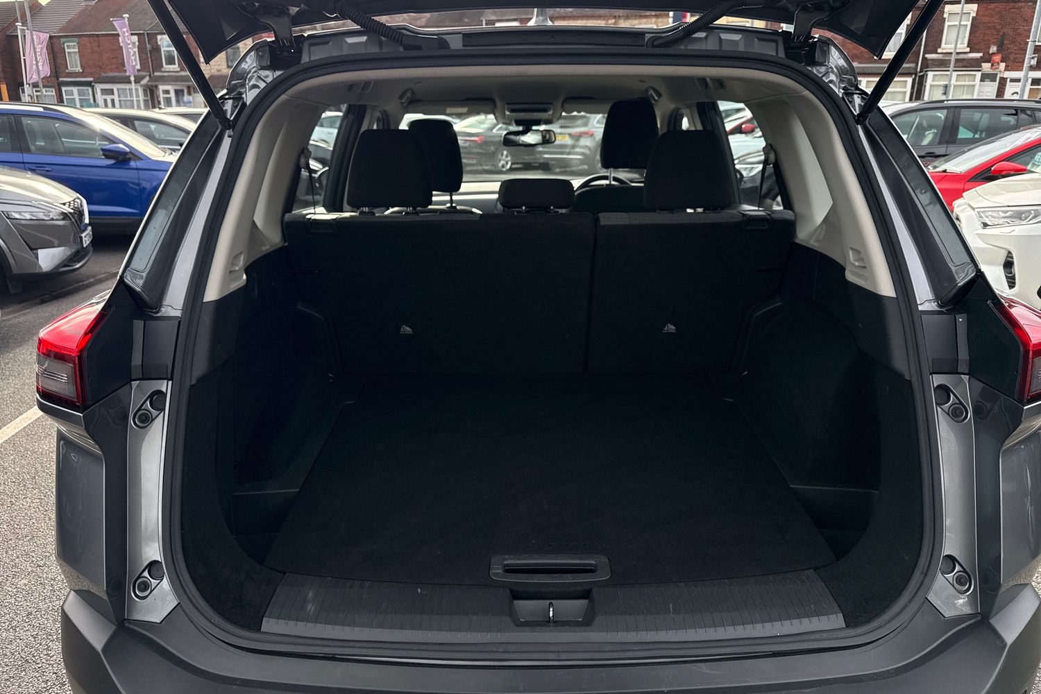 Used Nissan X-Trail 2024 for sale - 77728742: Photo 10