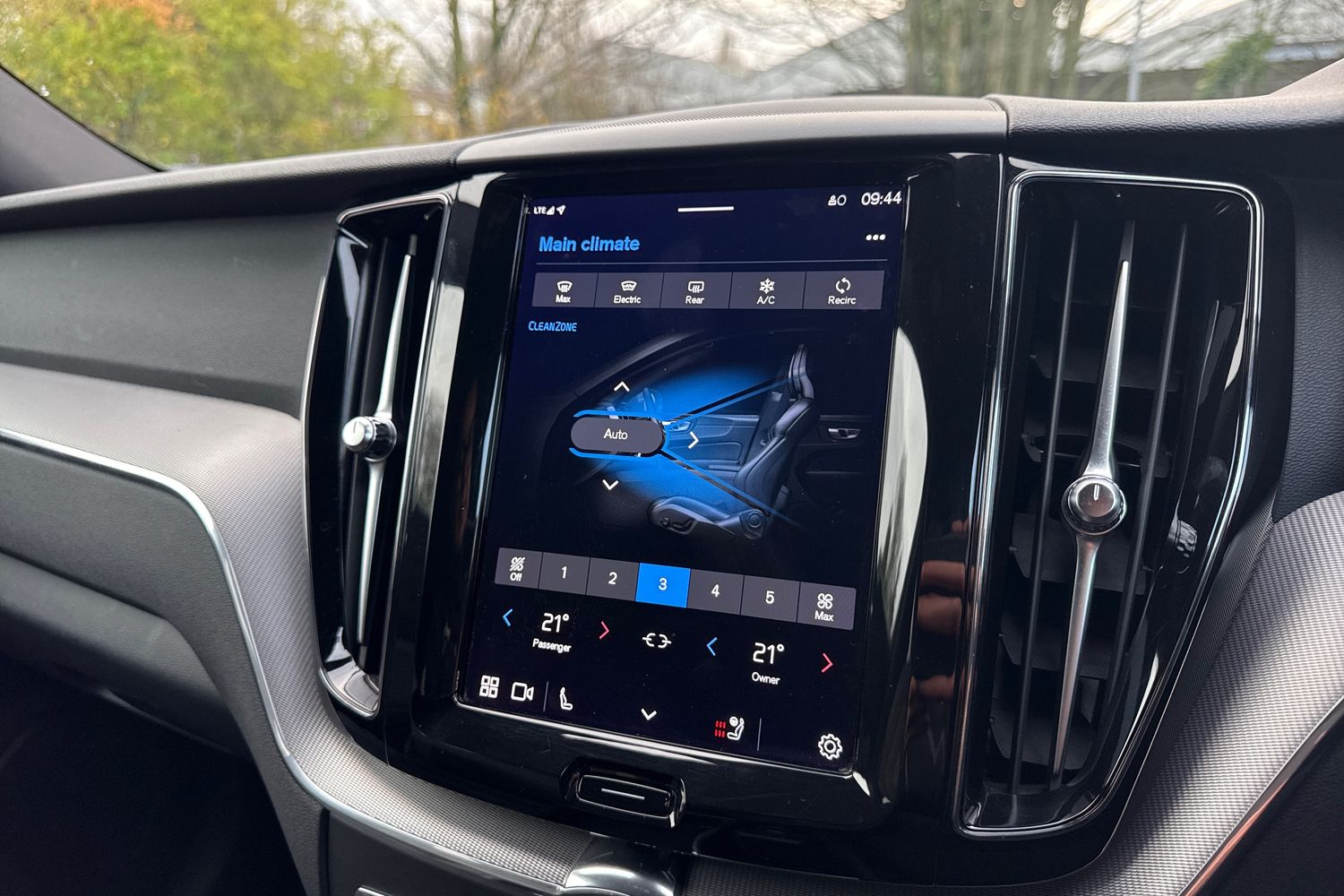 Used Volvo XC60 2022 for sale - 76961625: Photo 19