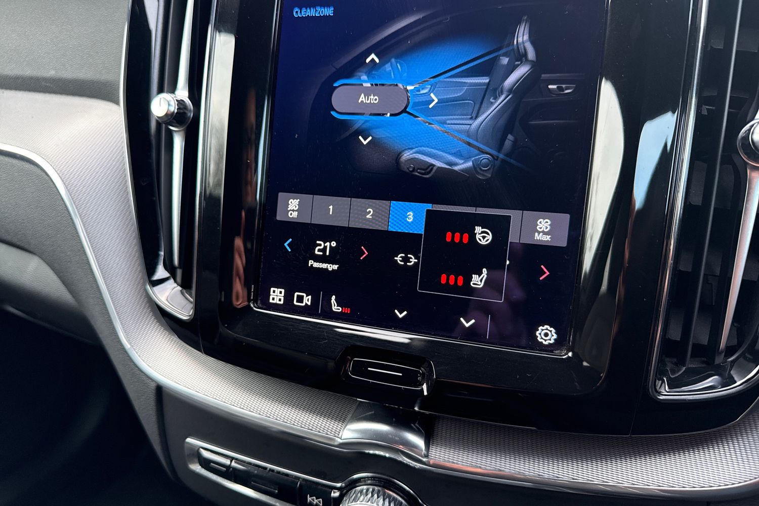 Used Volvo XC60 2022 for sale - 76961625: Photo 34