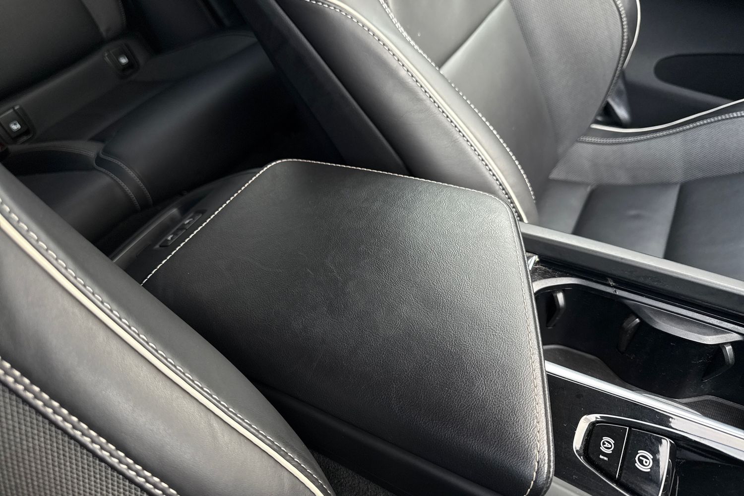 Used Volvo XC60 2022 for sale - 76961625: Photo 42