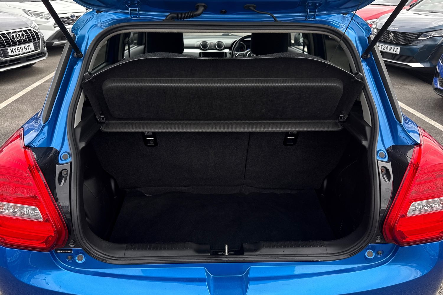 Used Suzuki Swift 2018 for sale - 77829466: Photo 10