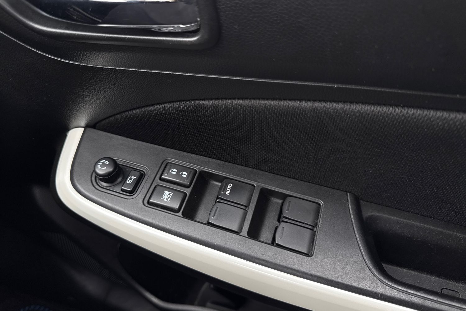 Used Suzuki Swift 2018 for sale - 77829466: Photo 18