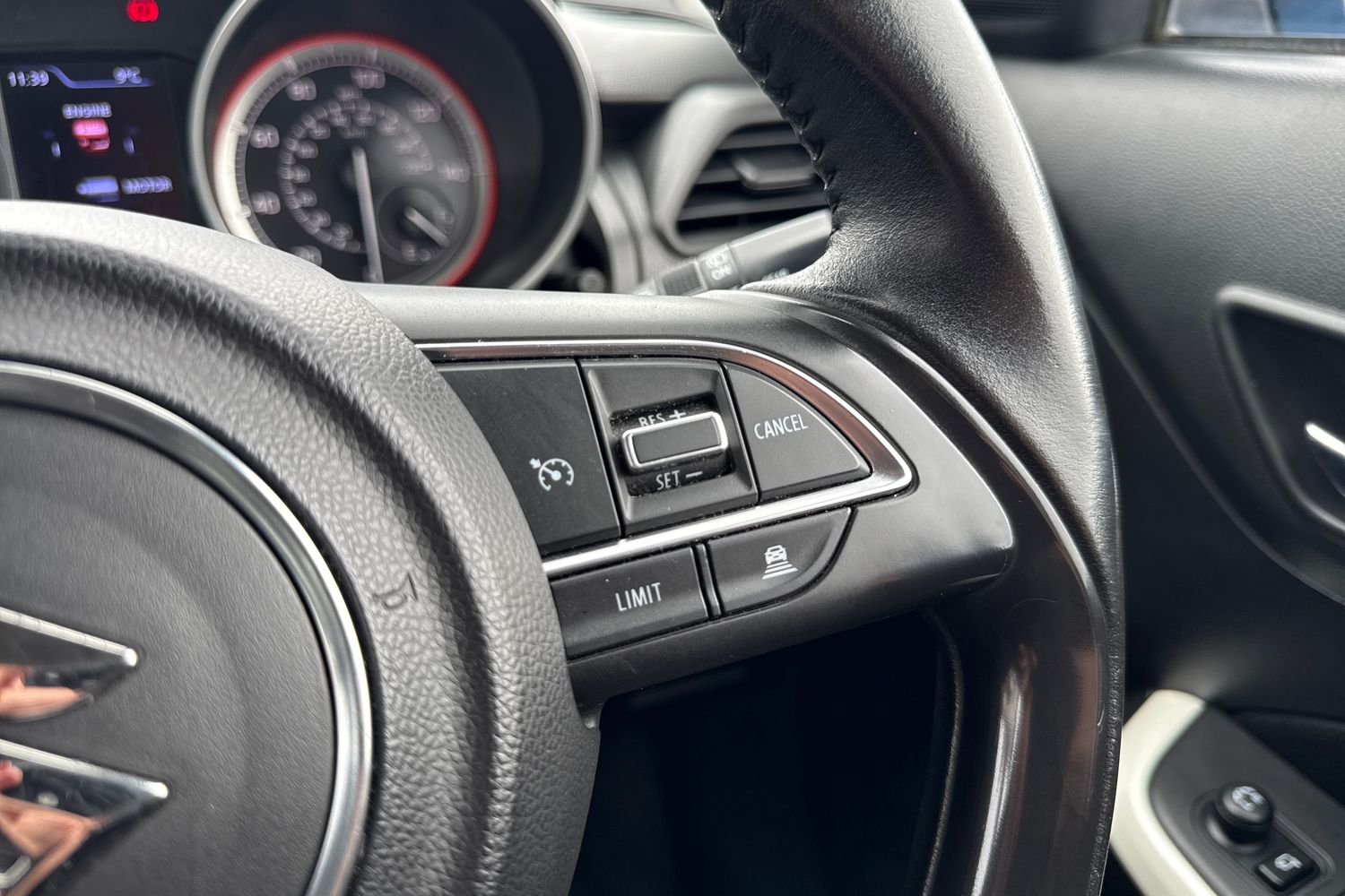 Used Suzuki Swift 2018 for sale - 77829466: Photo 32