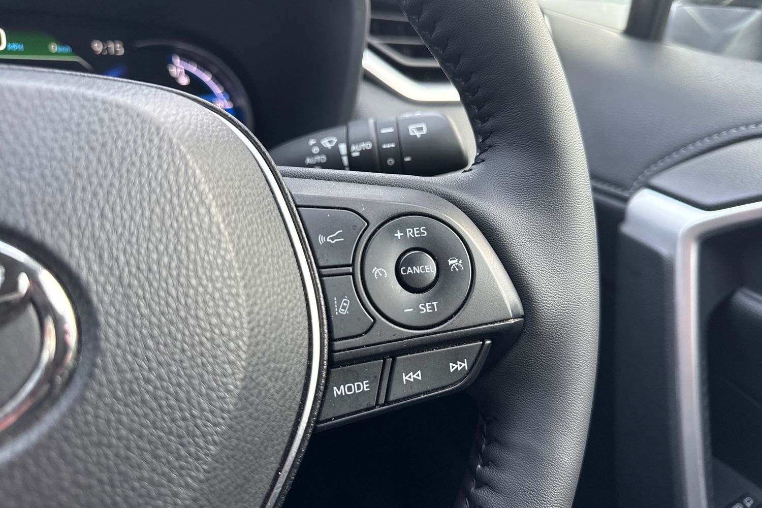 Used Toyota RAV4 2022 for sale - 77302909: Photo 31